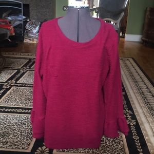 Tight knit maroon sweater